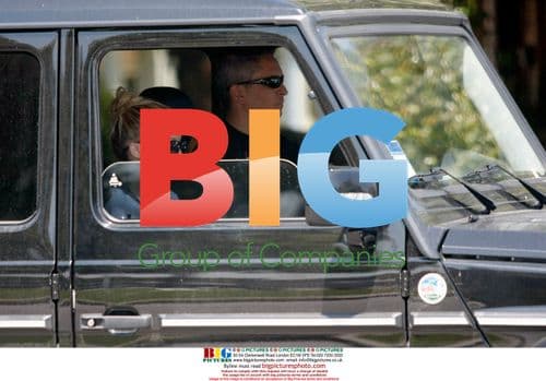 Nicole Richie gets Starbucks in Glendale