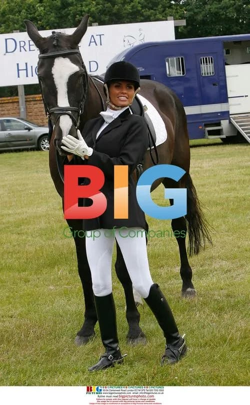 Model Jordan Debuts Equestrian Skills at Hickstead