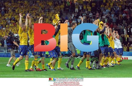 Greece vs Sweden 0-2 at Euro 2008