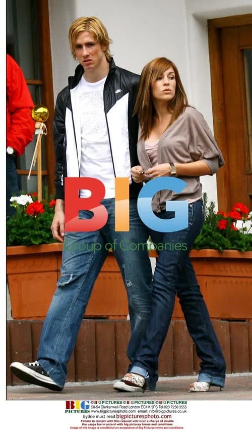 Fernando Torres and girlfriend in Austria