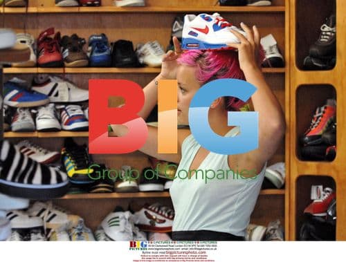 Lily Allen Shopping for Sneakers