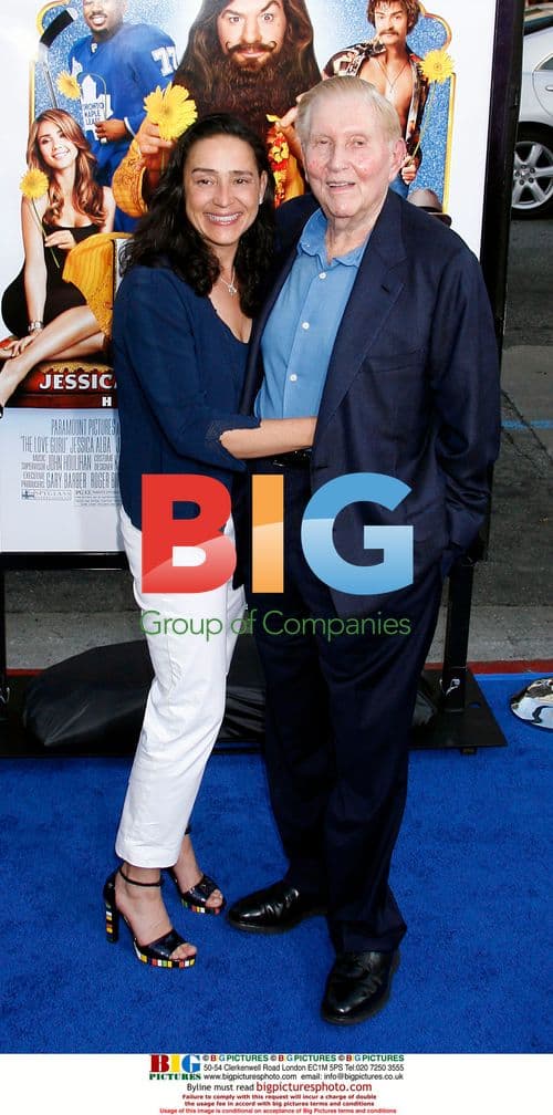 Sumner Redstone and wife at 'The Love Guru' premiere
