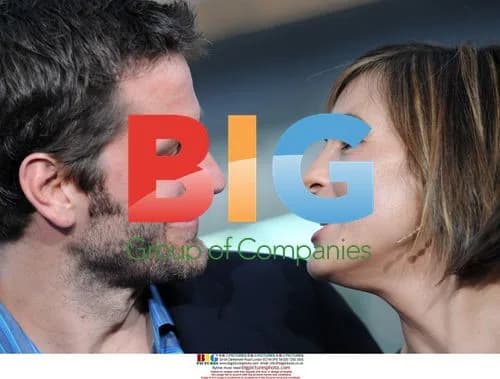 Mariska Hargitay & Peter Hermann at The Love Guru Premiere