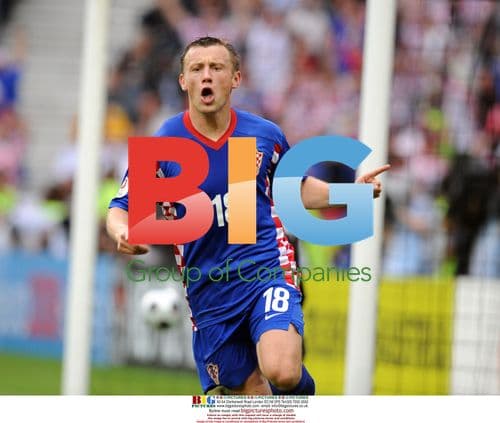 Ivica Olic celebrates 2nd goal