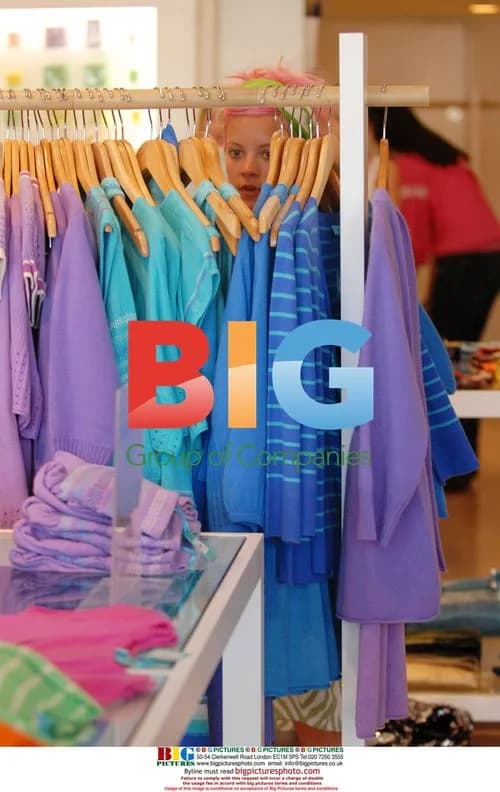 Lily Allen shopping in LA