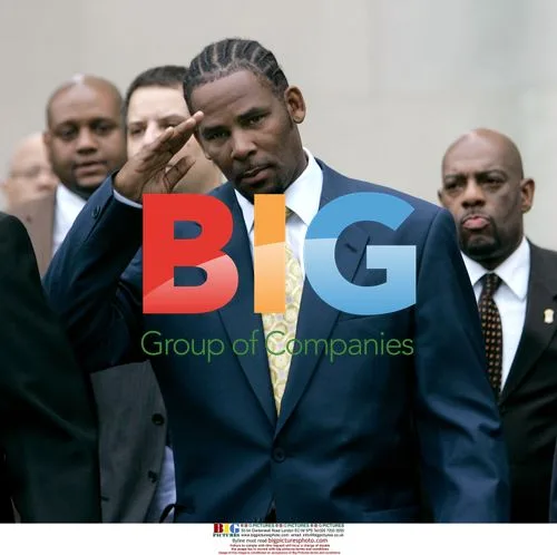 R. Kelly acquitted on child pornography charges