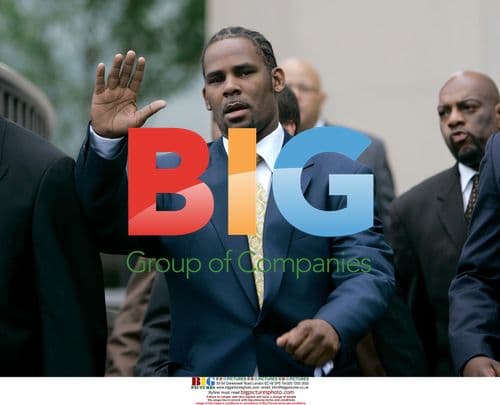 R. Kelly acquitted in child-pornography trial