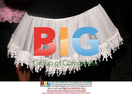 Fawn James leaves club with boyfriend