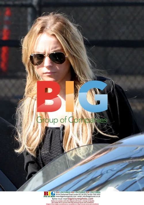 Lindsay Lohan and Samantha Ronson Shop in LA
