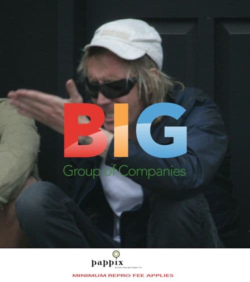 Rhys Ifans Comforted After Split