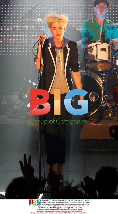 Agyness Deyn performs live