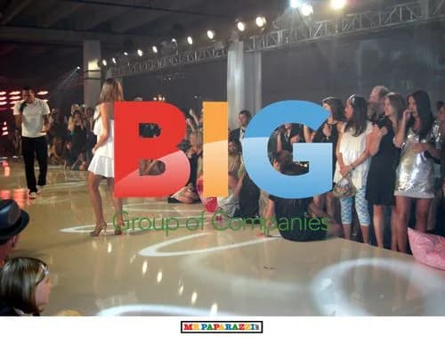 Chris Brown sings at Kira Plastinina launch