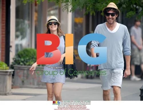 Rachel Bilson and companion shop in NY