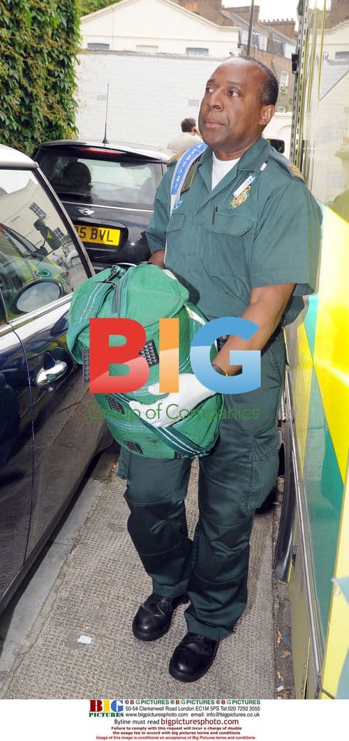 Amy Winehouse Meets Fan