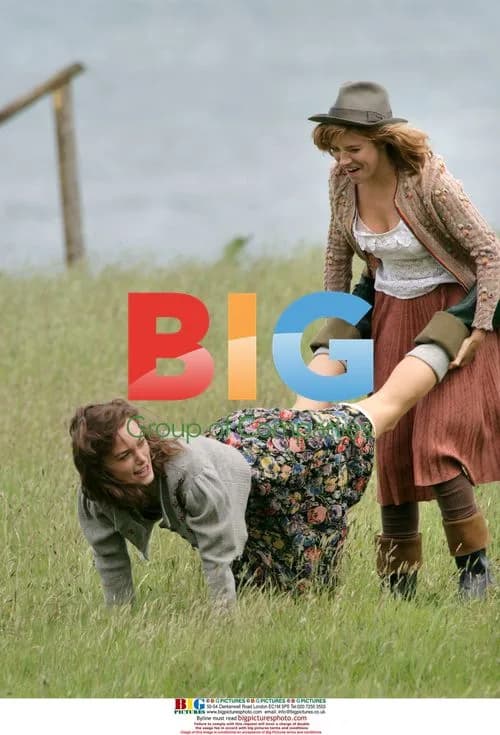 Sienna Miller & Keira Knightley on Film Set