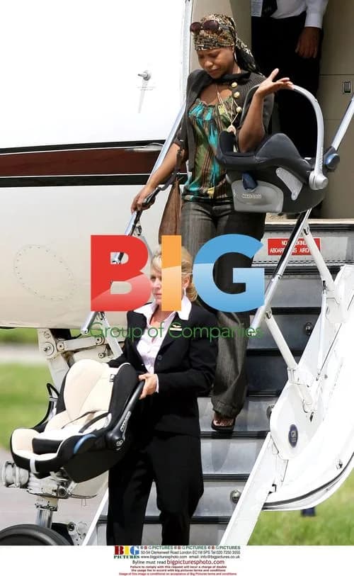 Jennifer Lopez, Marc Anthony and Kids Arrive in Belgium