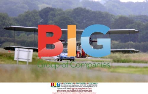 Justin Lee Thomas and Alan Carr on Top Gear Track