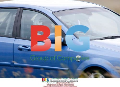 UK TV Hosts Try Top Gear Track