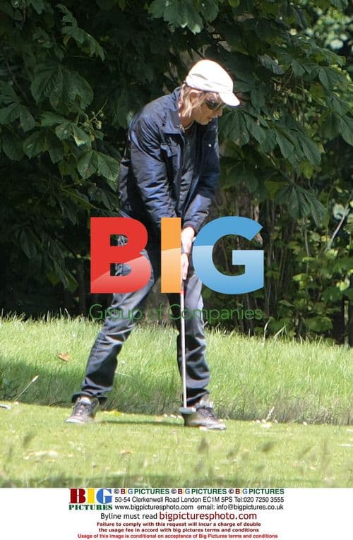 Rhys Ifans plays pitch and putt in London
