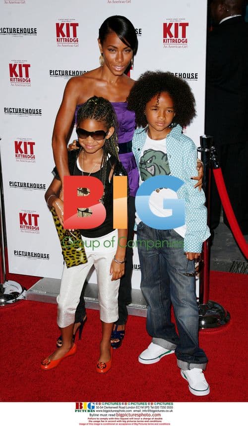 Celebrities at "Kit Kittredge" Premiere