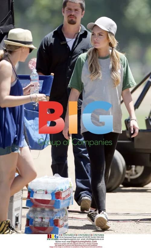 Lindsay Lohan Films 'Labor Pains'