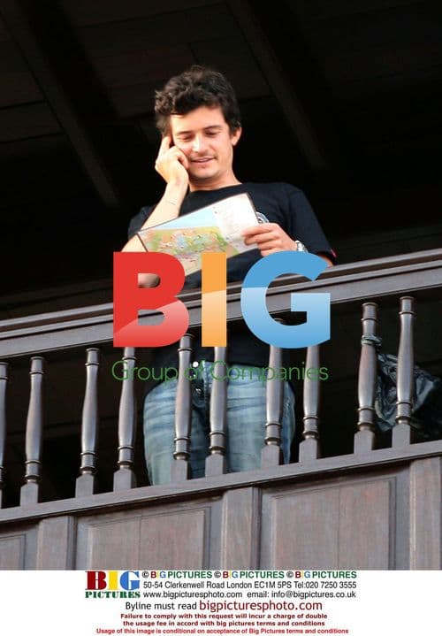 Miranda Kerr in Las Palmas with Orlando Bloom