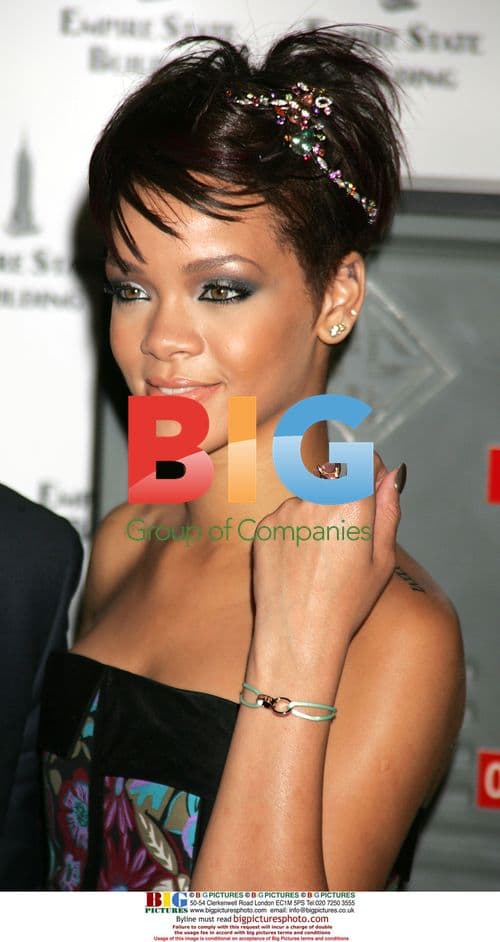 Rihanna visits Empire State Building