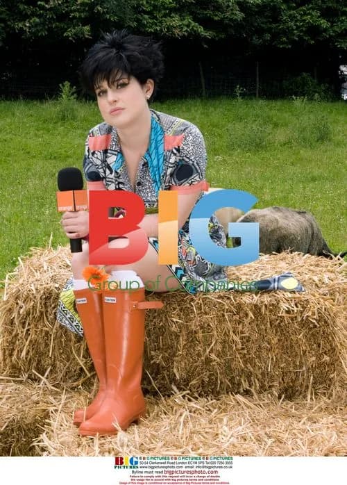 Kelly Osbourne promoting Glastonbury Video Diaries