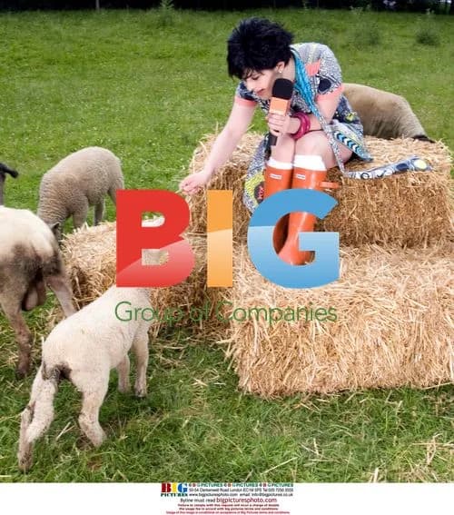 Kelly Osbourne Promotes Glastonbury Video Diaries