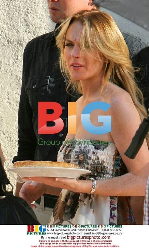 Lindsay Lohan on set of "Labor Pains"