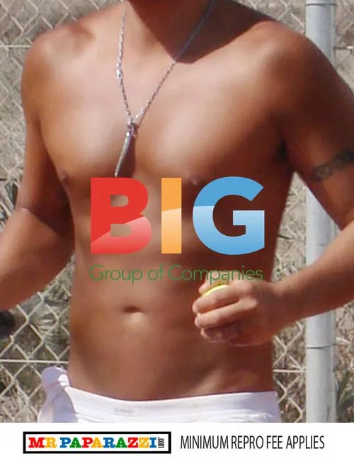 Peter Andre Stays Fit in Cyprus