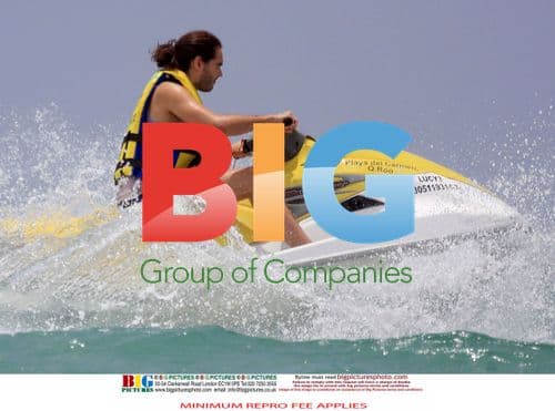 Russell Brand and Teresa Palmer in Mexico