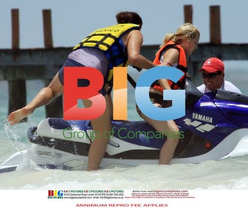 Russell Brand and Teresa Palmer in Mexico