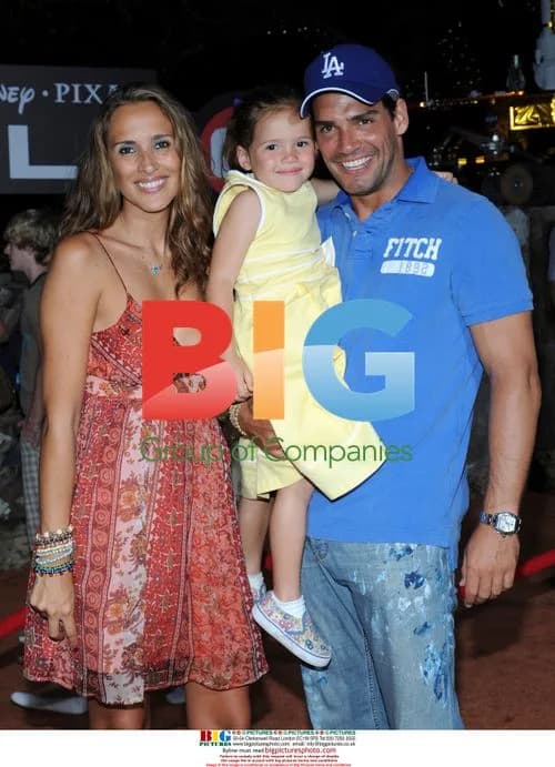 Cristian de la Fuente family at WALL-E premiere