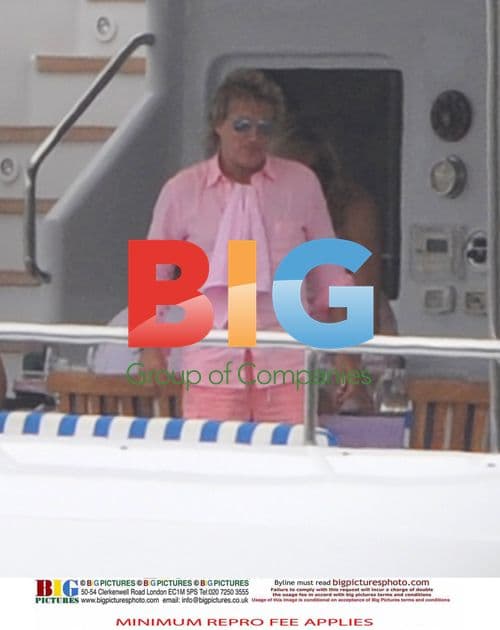 Rod Stewart and Penny Lancaster in Capri