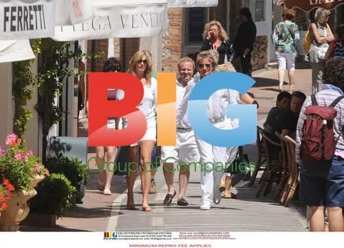 Rod Stewart and Penny Lancaster in Capri