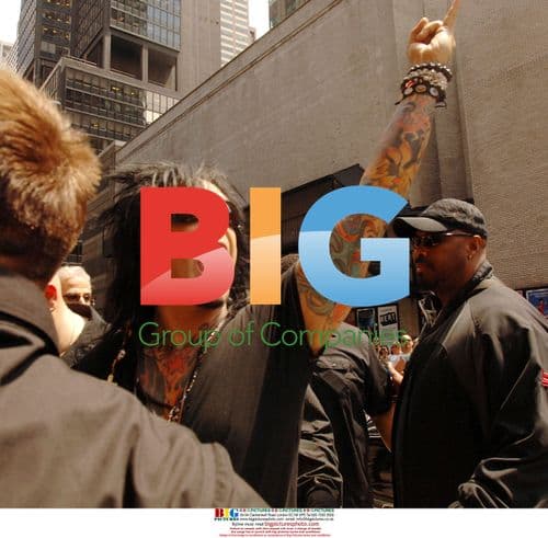 Motley Crue Promote New Album on Letterman