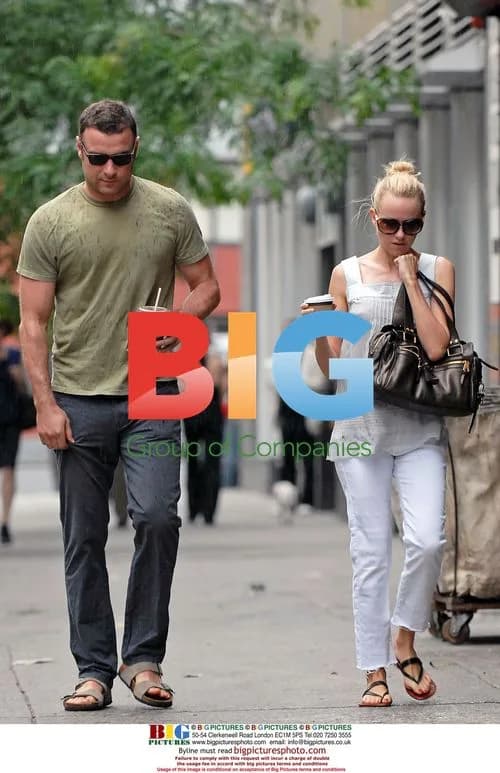 Naomi Watts and Liev Schreiber in Summer Shower