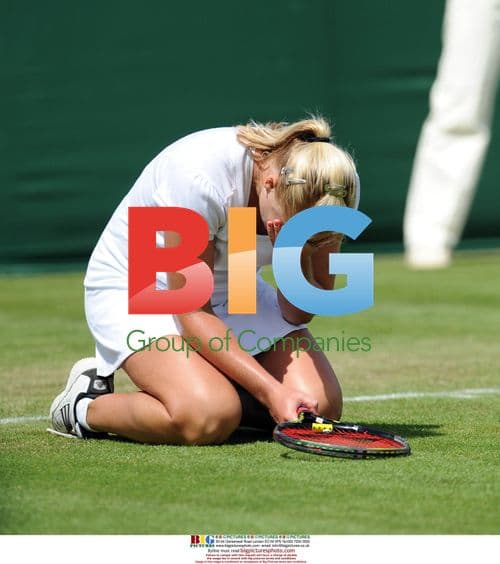 Elena Baltacha celebrates Wimbledon win