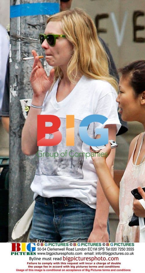 Kirsten Dunst Goes Shopping in Soho