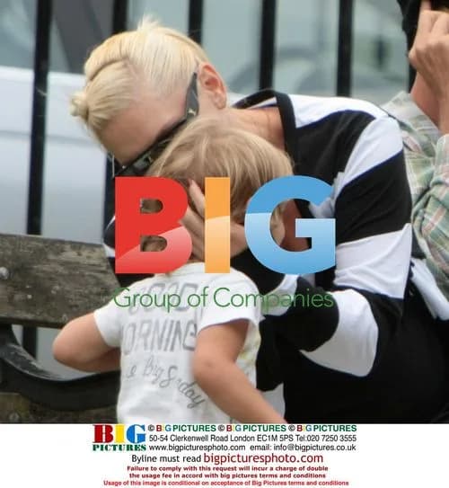 Gwen Stefani and family out for a stroll
