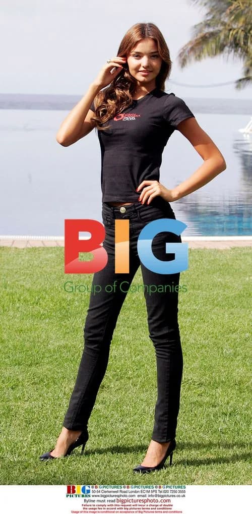 Miranda Kerr in Las Palmas for 'Moda Caliente'