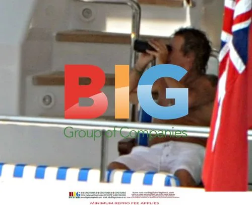 Rod Stewart and Penny Lancaster in Positano