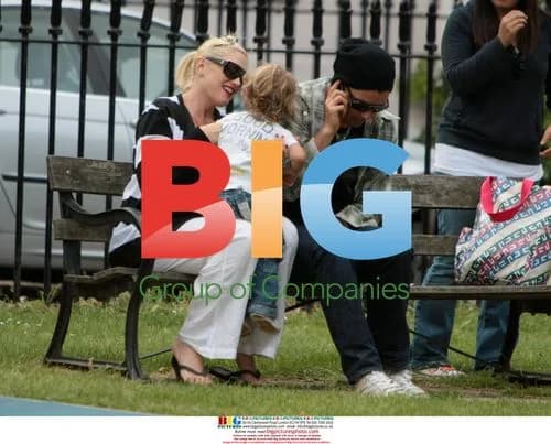 Gwen Stefani with family before park visit