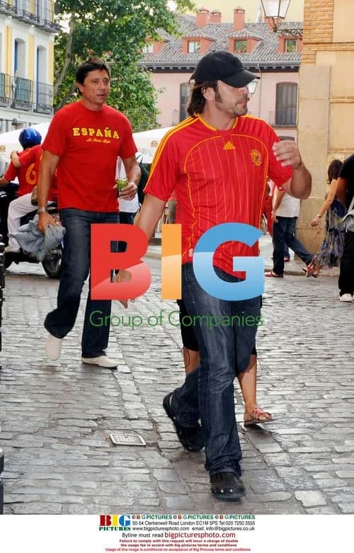 Penelope Cruz & Javier Bardem Support Spain in Euro 2008 Final