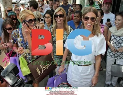 Paris and Nicky Hilton Go Shopping