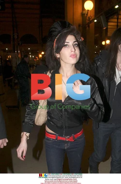 Amy Winehouse performs at Fendi party