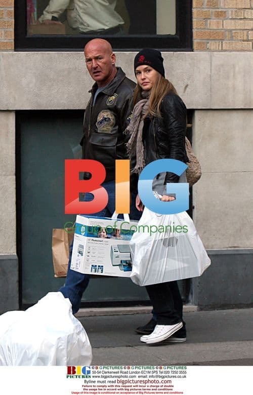 Bar Refaeli shopping at Apple Store with her father