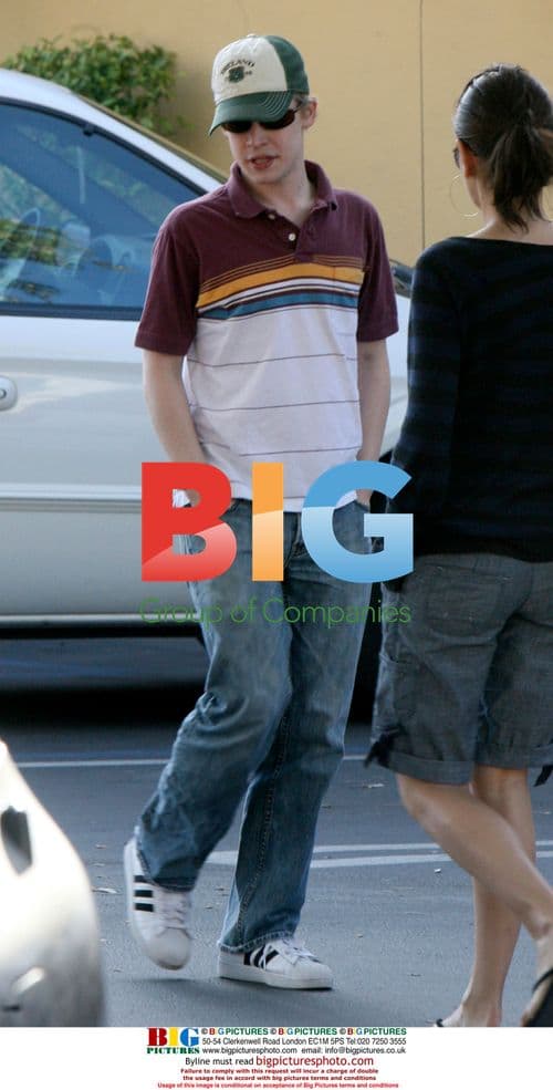 Macaulay Culkin Eating in West Hollywood