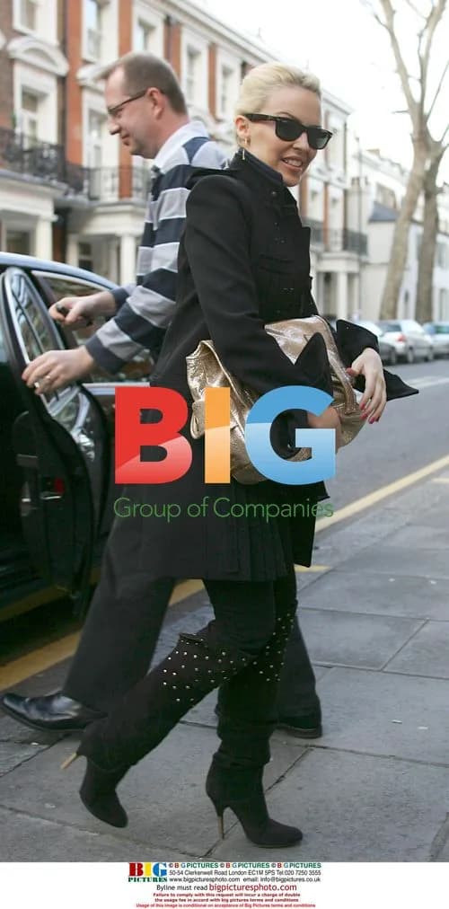 Kylie Minogue Lunches and Shops in London